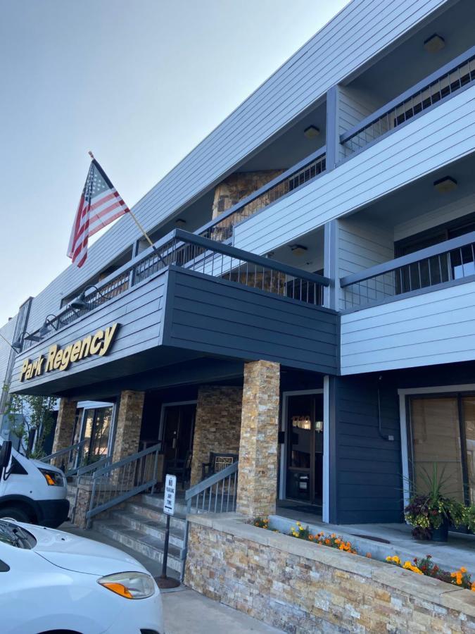 Park Regency Hotel Park City Eksteriør billede