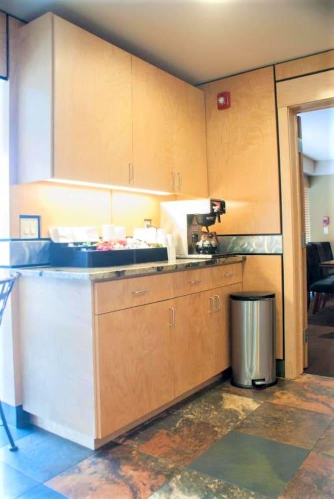 Park Regency Hotel Park City Eksteriør billede